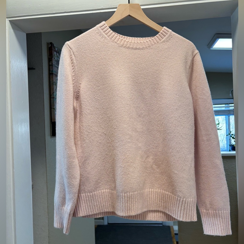 Banana Republic Factory Light Pink Crewneck Sweater